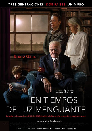 Cartel de la película En tiempos de luz menguante