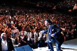 DANNY COLLINS concierto