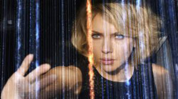 Scarlet Johannsen en Lucy