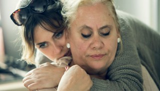 Fotograma de la película Carmina y amén 
