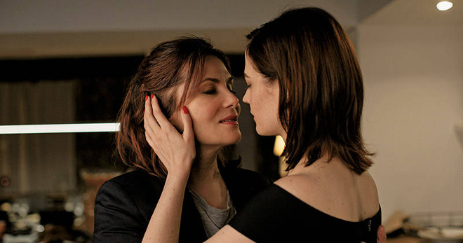 Fotograma con las dos actrices