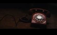 Curfew_Telefono_rojo