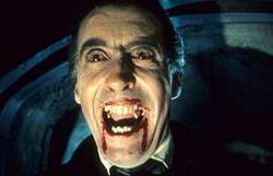 Christopher Lee como Drácula