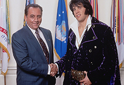 Elvis_meets_nixon_1997