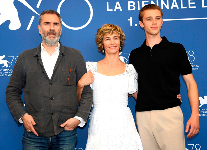 Las ilusiones prohibidas, los protagonistas