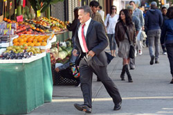 Escena de el hombre más enfadado de Brooklyn