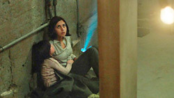 Under the Shadow, fotograma
