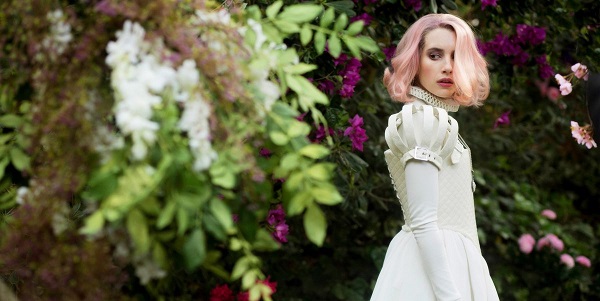 La protagonista de Paradise Hills