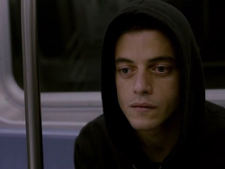 Rami Malek es Elliot