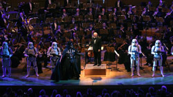 2-La-guerra-de-las-galaxias-john-williams-orchestra-vader-stormtroopers-xlarge