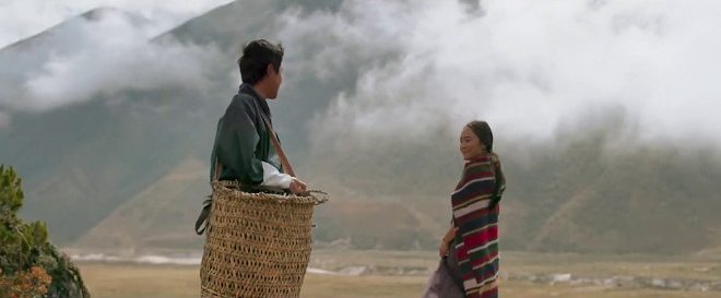 Lunana: A yak in the classroom escena