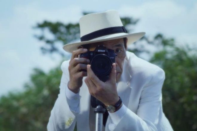 Fotograma de Woman of the Photographs